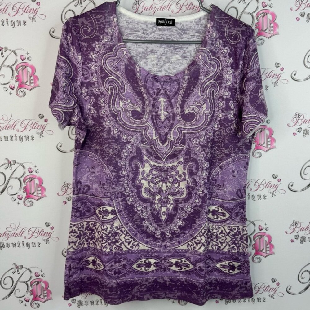 Onyx tshirt tee boho swirls cream white Purple Paisley Short Sleeve Tee